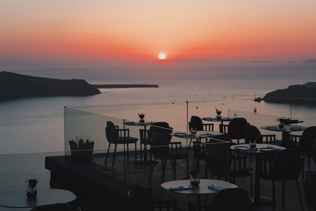 Luxury Dining & Drinking In Santorini - Kivotos Hotels