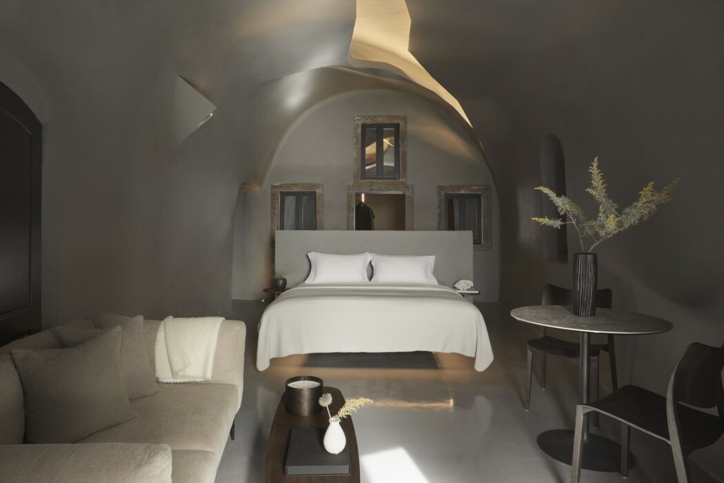 hideaway-suite-santorini-4